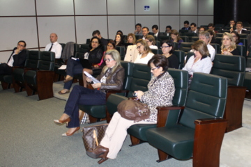 Foto mostra público de magistrados durante o encontro sobre o novo CPC