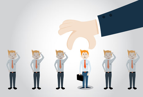 ilustração representa funcionários lado a lado enquanto uma grande mão se prepara para separar um deles