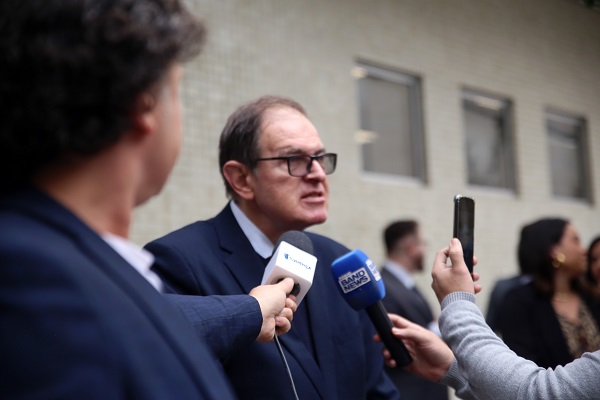 Presidente do TRT-PR Célio Horst Waldraff concede entrevista à imprensa