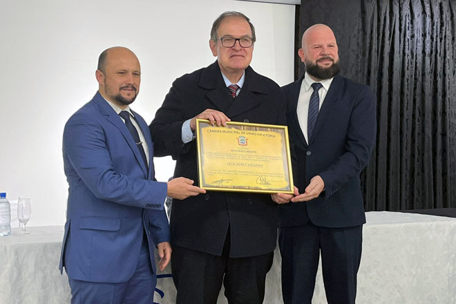 Presidente do TRT-PR recebe homenagem em União da Vitória, sua cidade natal