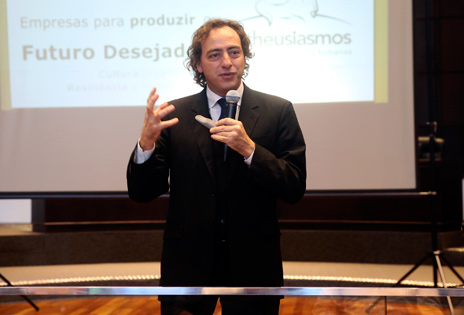 Consultor Eduardo Carmello