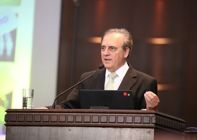 Professor José Pio Martins