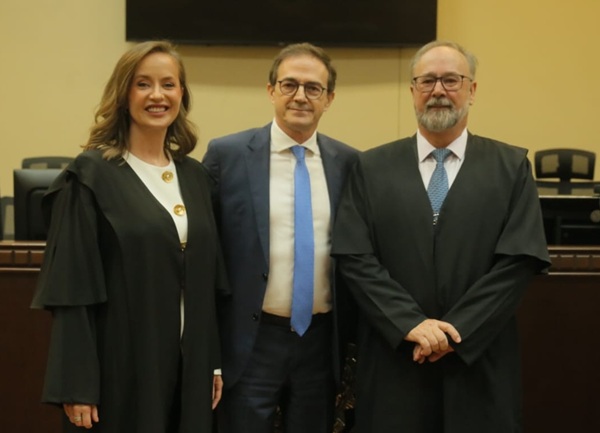 Notícia 3 Solenidade de posse ocorreu na sexta-feira (27) com a presença do presidente do TRT-PR e de representantes da Amatra IX e da AATPR.