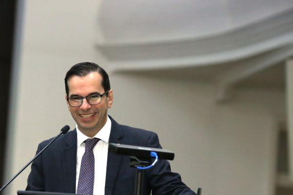 Notícia 3 Evento teve a apresentação do Ministro Alberto Bastos Balazeiro e do linguista Caetano Waldrigues Galindo