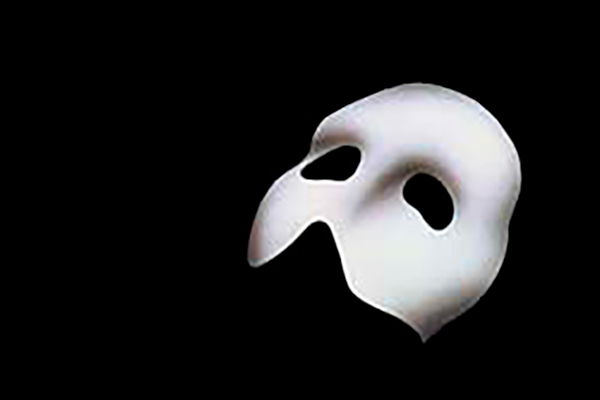 Notícia 2 Nesta quinta-feira (25), acadêmicos da Unespar interpretam canções de Andrew Lloyd Webber, o compositor de 'O Fantasma da Ópera'.