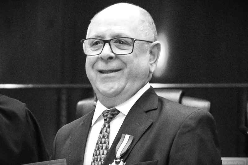 Notícia 0 Ex-desembargador do TRT-PR foi um pioneiro ao pesquisar as relações entre saúde mental, dignidade da pessoa humana e ambiente laboral