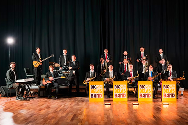 Notícia 0 Show faz parte do projeto Belas Artes no TRT-PR, com alunos da Unespar/Embap e coordenado pela professora Clenice Ortigara. No repertório, a banda apresenta jazz, bossa nova, choro e frevo, além dos temas das animações "Os Simpsons" e "The Jetsons".
