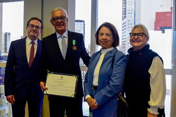 Notícia 2 Homenageado possui destaque na advocacia e na representação institucional da categoria, tanto na OAB quanto no Instituto dos Advogados do Paraná