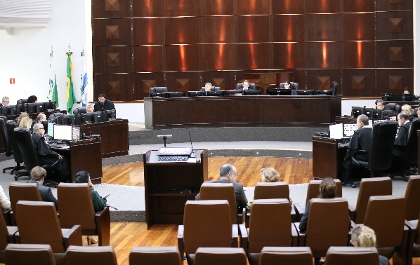 Notícia 0 Coordenado pelo vice-presidente, grupo será composto por desembargadoras e desembargadores das sete turmas do Tribunal.
